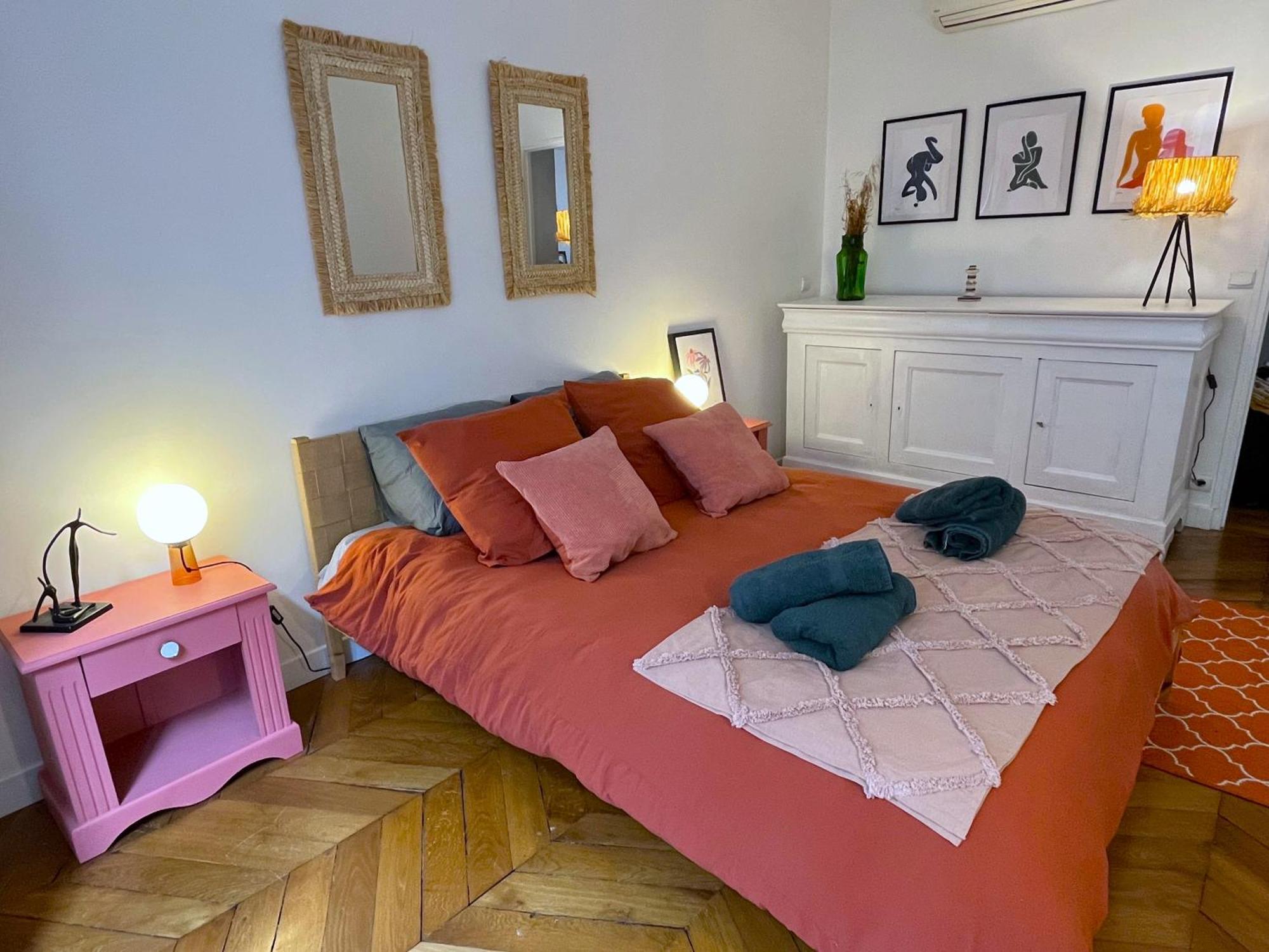 Lovely Haussmannian Flat In Montparnasse Paris Eksteriør bilde